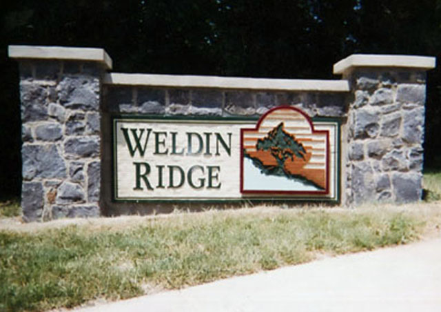 entrance stone sign
